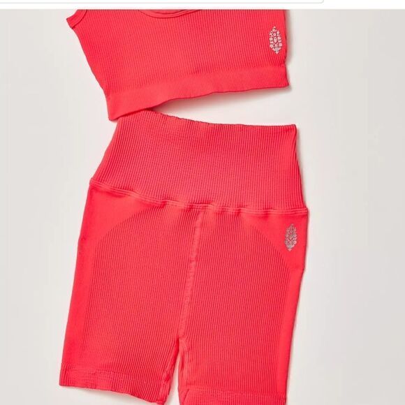 Free People Happiness Runs Run Bundle X/S Top & Bottom - Picture 2 of 5